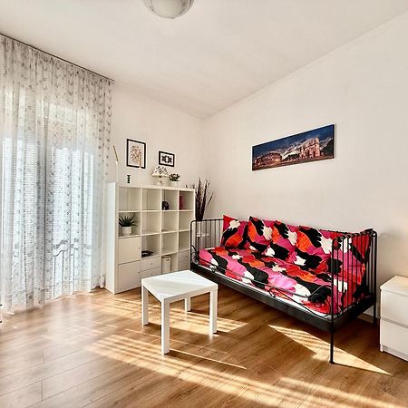5 Min Da Metro San Paolo Appartement Rome Buitenkant foto